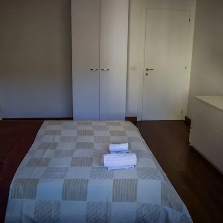 Piazza Italia Apartment *